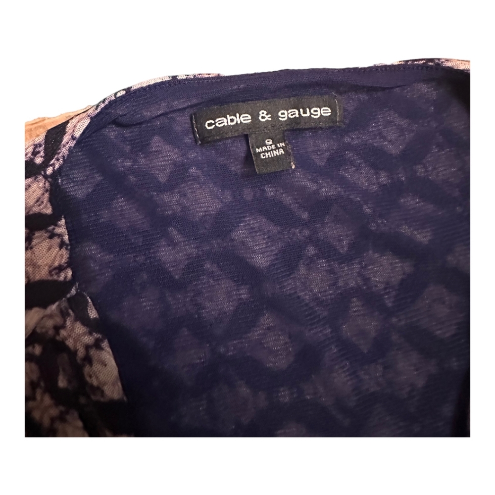 patterned top - Picture 2 of 3